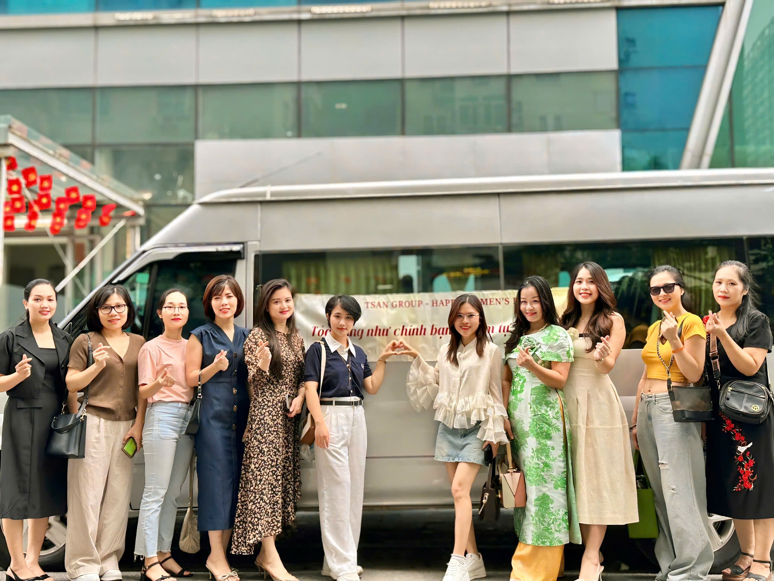 TSAN GROUP CHÚC MỪNG NGÀY PHỤ NỮ VIỆT NAM 20/10